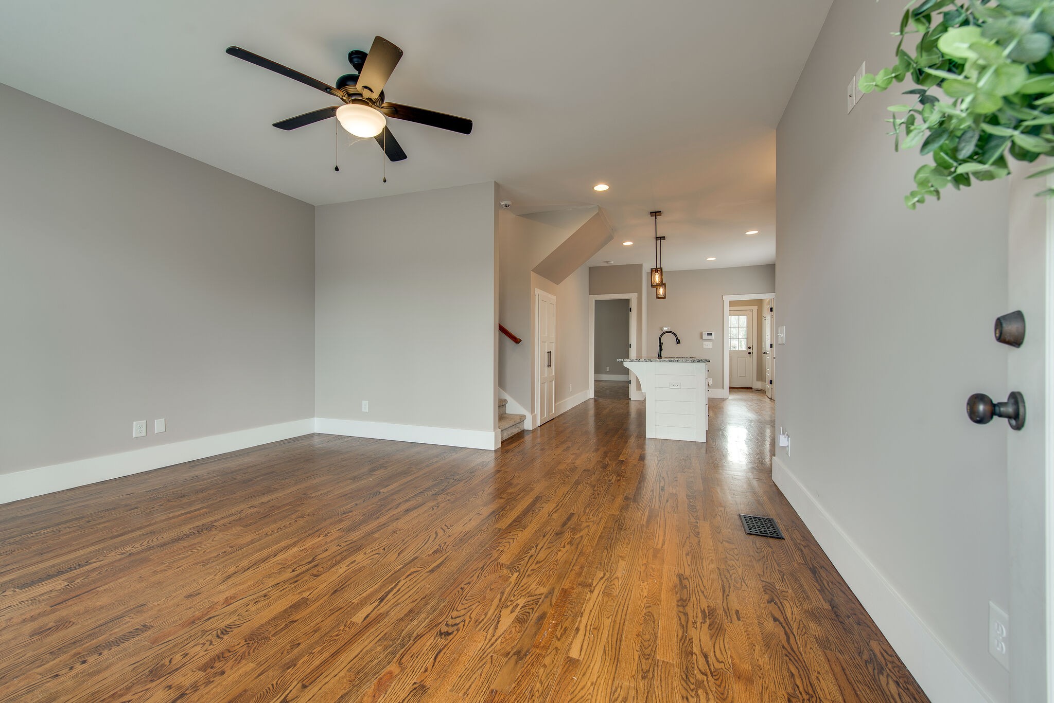 815 5th Avenue East Springfield, TN 37172 - Photo 4 of 22 Gallery Image 4
