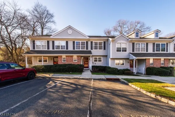 $459,000 | 78 Hickory Way, Mount Arlington, NJ 07856