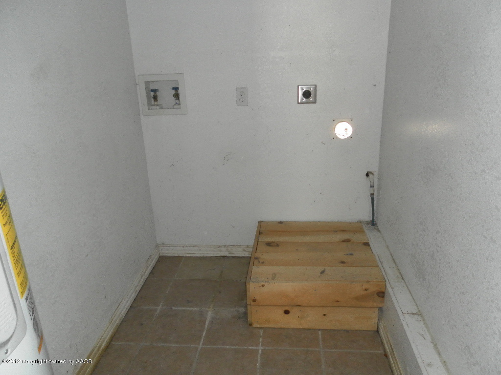 4313 South Polk Street Amarillo, TX 79110 - Photo 9 of 10 a view of room
