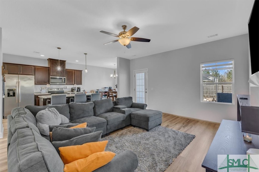 543 Rutledge Drive Hinesville, GA 31313 - Photo 13 of 43