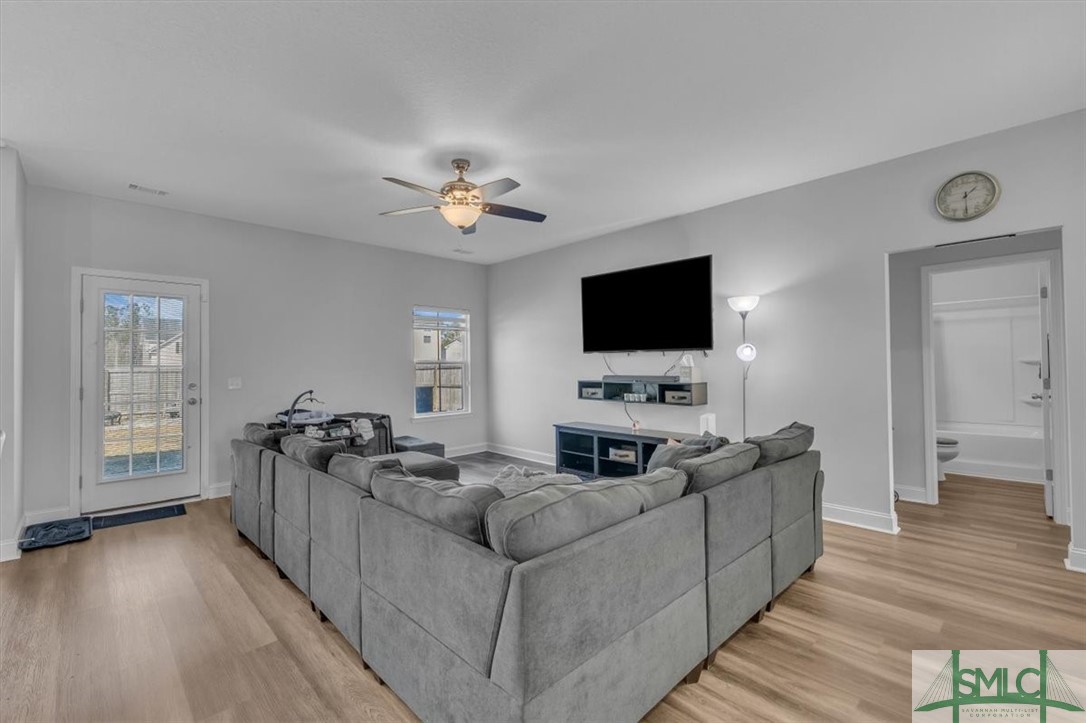 543 Rutledge Drive Hinesville, GA 31313 - Photo 8 of 43