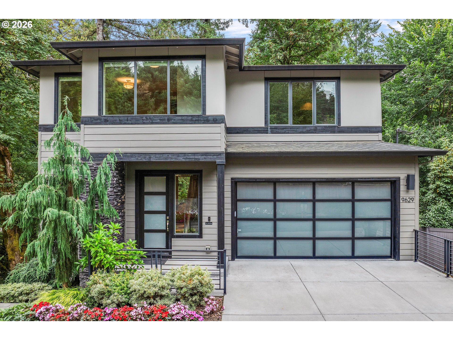 9629 Southwest 18th Place Portland, OR 97219 - Photo 1 of 41