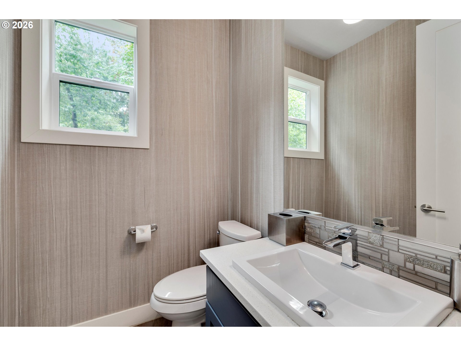 9629 Southwest 18th Place Portland, OR 97219 - Photo 14 of 41