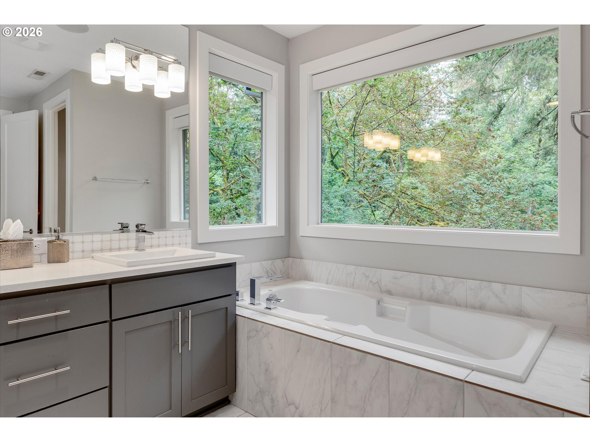 9629 Southwest 18th Place Portland, OR 97219 - Photo 18 of 41