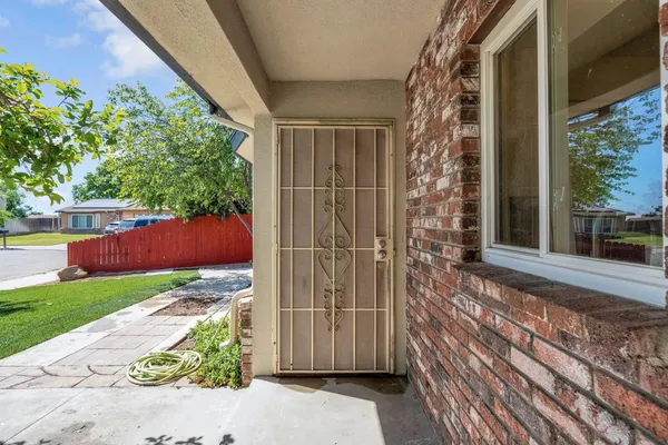 $378,000 | 4272 West Cortland Avenue, Fresno, CA 93722