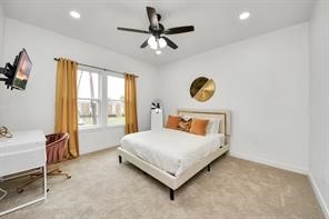 4010 Dreyfus Street Houston, TX 77021 - Photo 30 of 41 Primary bedroom has room for a desk & bed