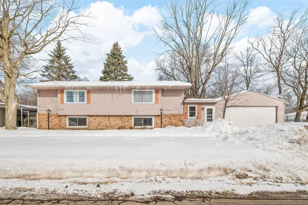 $215,000 | 125 South Cayuga Street, Buchanan, MI 49107