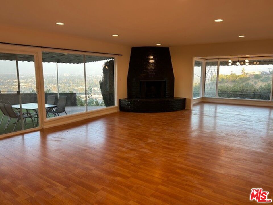 3641 Sunswept Drive Studio City, CA 91604 - Photo 4 of 24