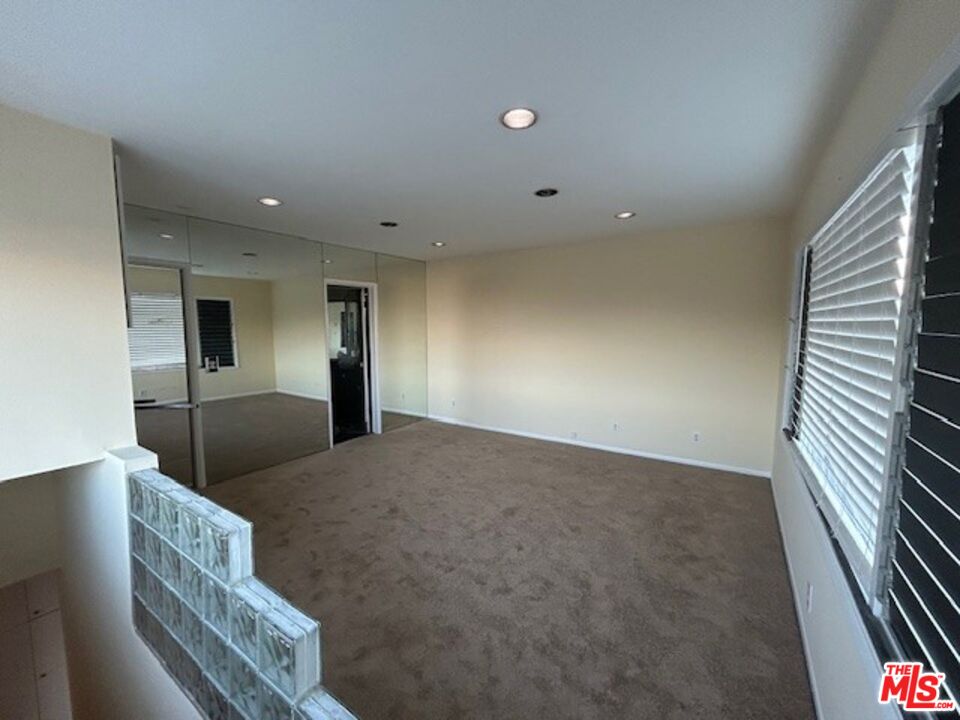 3641 Sunswept Drive Studio City, CA 91604 - Photo 8 of 24