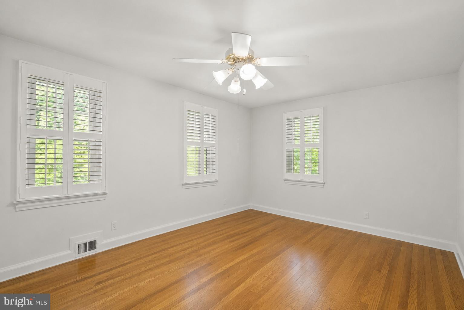 8911 Bradford Road Silver Spring, MD 20901 - Photo 33 of 55 Bedroom #3 upper level virtual