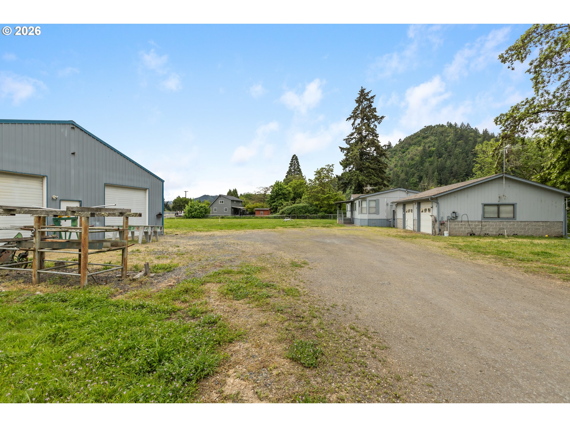 212 East Dyke Road Dillard, OR 97496 - Photo 3 of 48