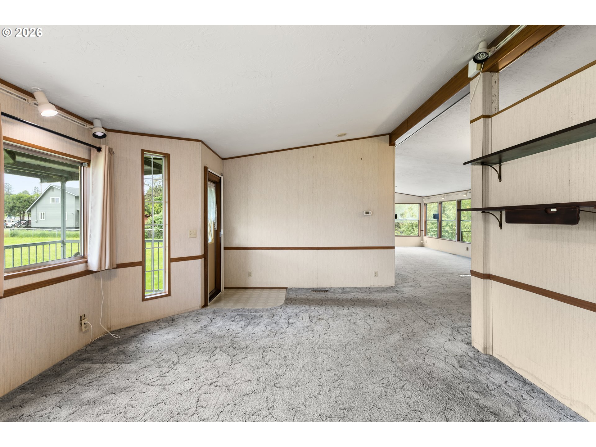 212 East Dyke Road Dillard, OR 97496 - Photo 8 of 48