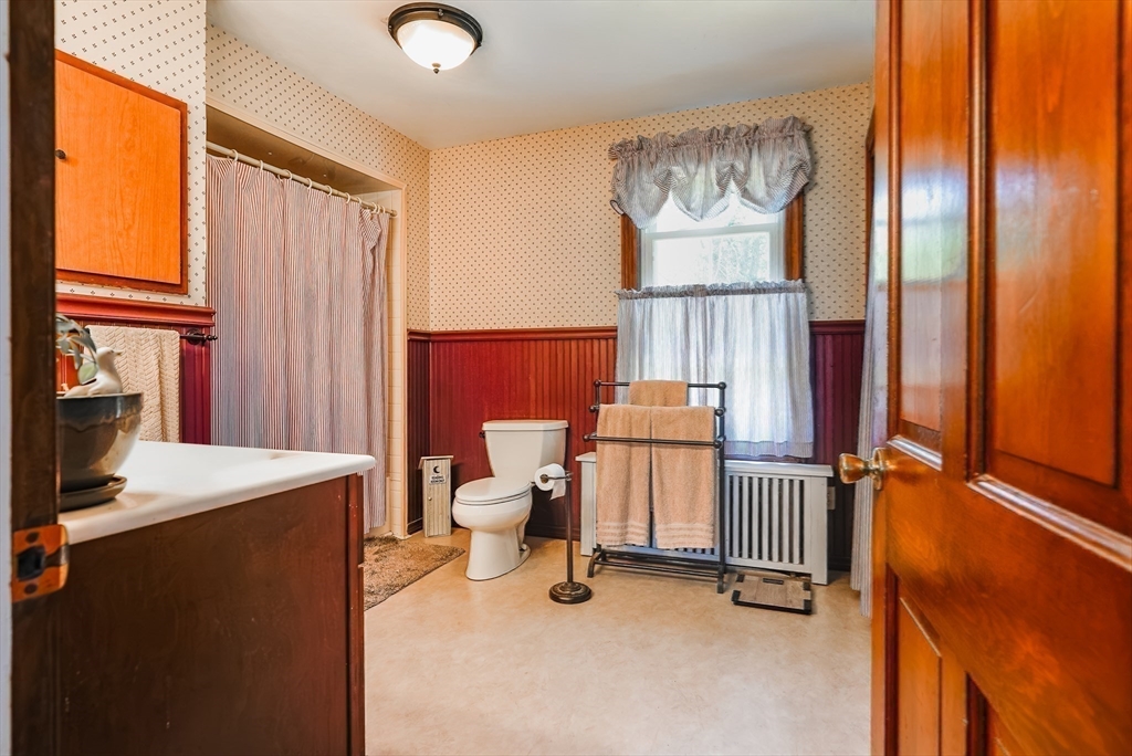 1236 Main Street Acushnet, MA 02743 - Photo 18 of 36
