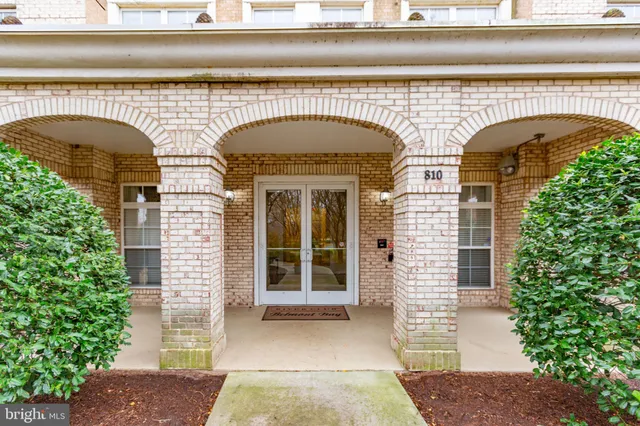 $385,000 | 810 Belmont Bay Drive, Unit 303, Woodbridge, VA 22191