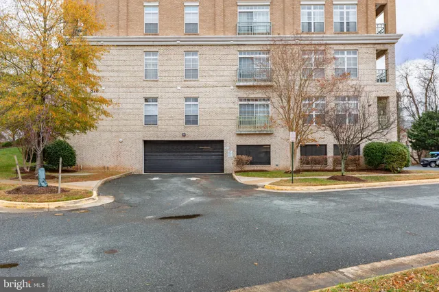 $385,000 | 810 Belmont Bay Drive, Unit 303, Woodbridge, VA 22191
