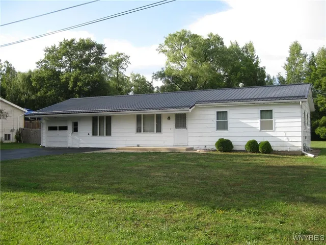 $259,900 | 11090 Westwood Road, Alden, NY 14004