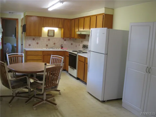 $259,900 | 11090 Westwood Road, Alden, NY 14004