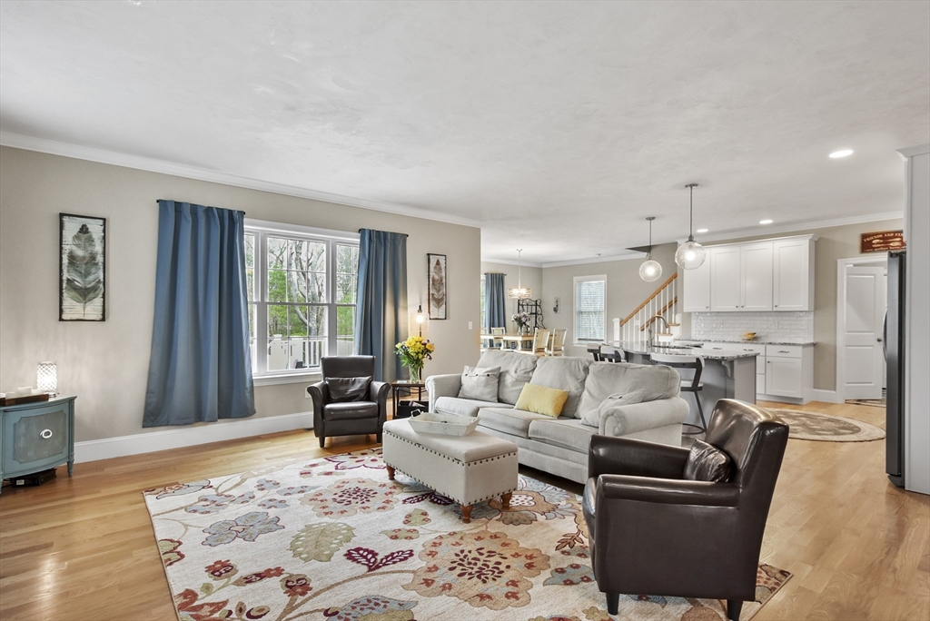 26 Jordan Road Holden, MA 01520 - Photo 5 of 40 Gallery Image 5