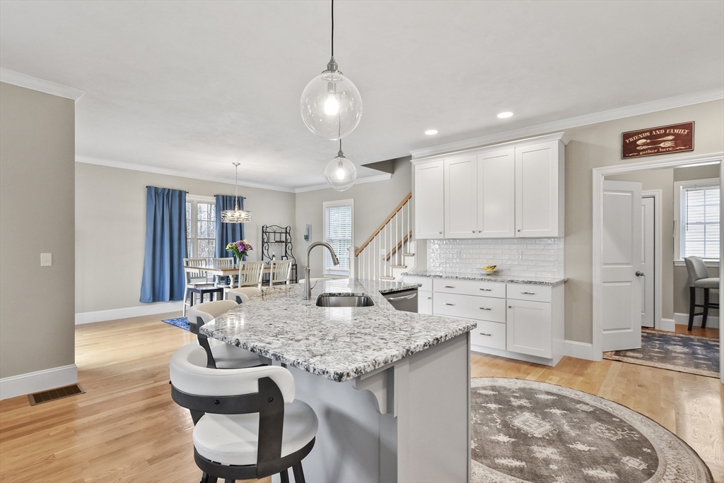 26 Jordan Road Holden, MA 01520 - Photo 8 of 40 Gallery Image 8