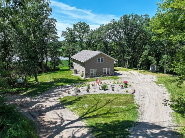 $1,250,000 | 23730 Oak Lake Trail Southeast, Erskine, MN 56535