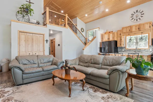 $1,250,000 | 23730 Oak Lake Trail Southeast, Erskine, MN 56535