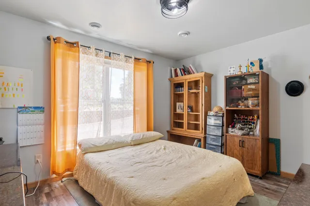 $1,250,000 | 23730 Oak Lake Trail Southeast, Erskine, MN 56535