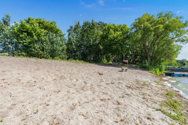 $1,250,000 | 23730 Oak Lake Trail Southeast, Erskine, MN 56535