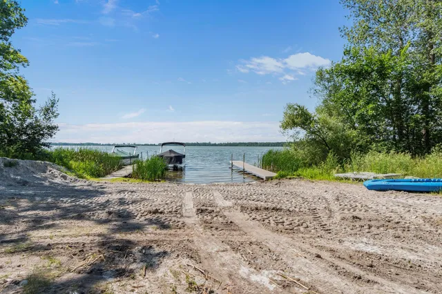 $1,250,000 | 23730 Oak Lake Trail Southeast, Erskine, MN 56535