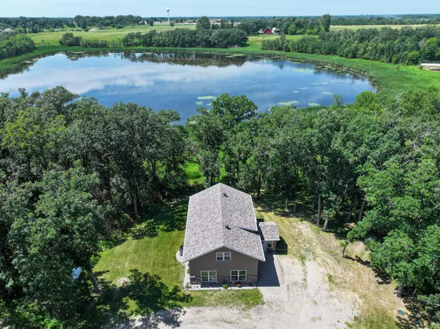$1,250,000 | 23730 Oak Lake Trail Southeast, Erskine, MN 56535