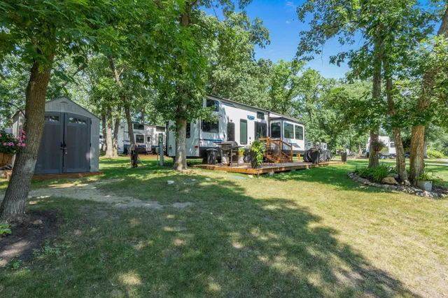 $1,250,000 | 23730 Oak Lake Trail Southeast, Erskine, MN 56535