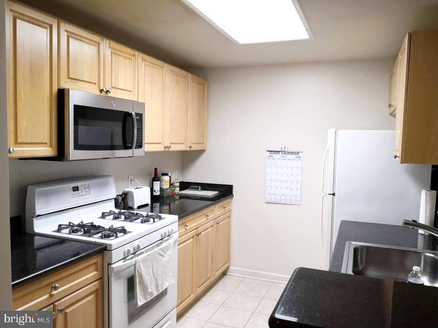 2726 Gallows Road, Unit 1217 Vienna, VA 22180 - Photo 8 of 16