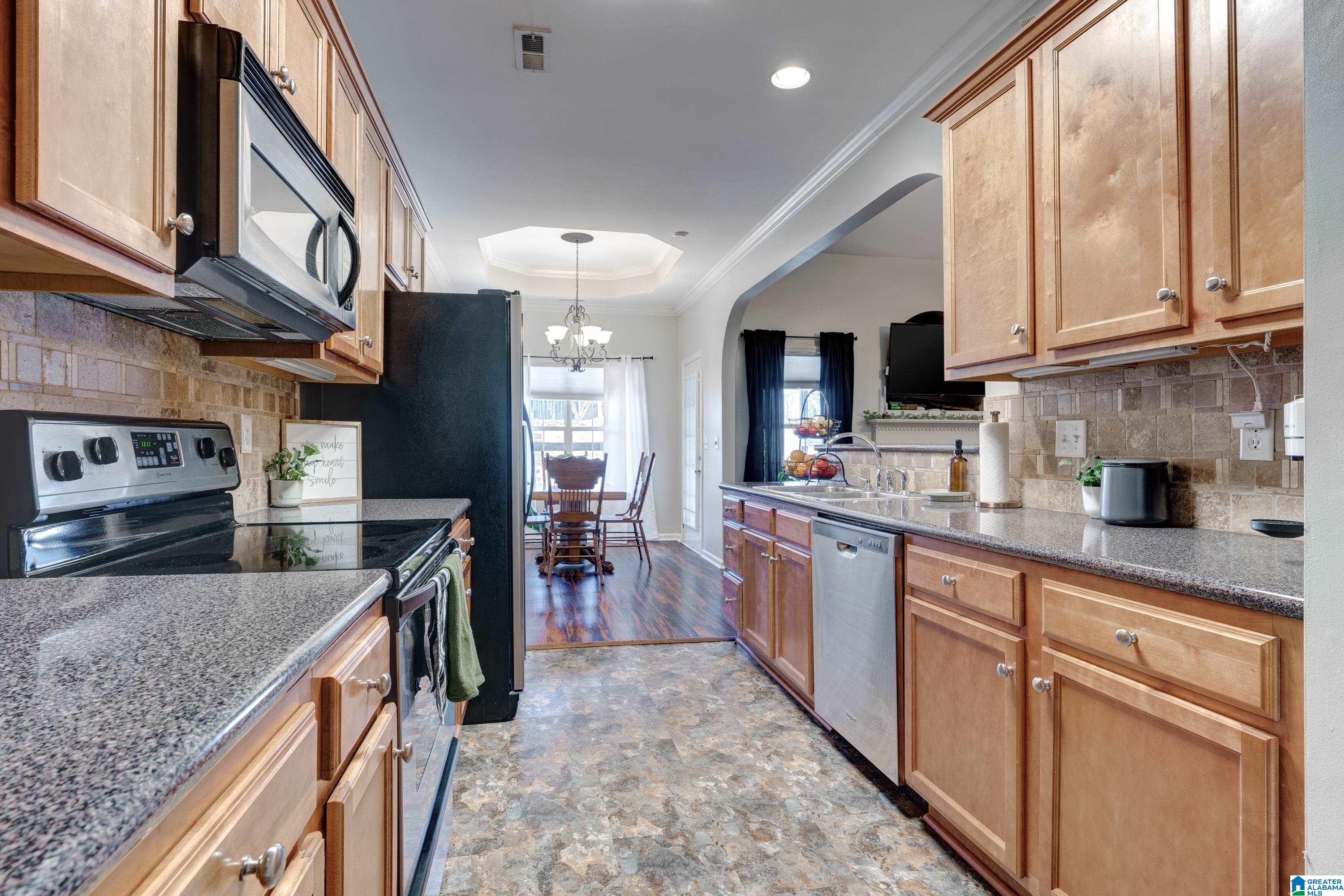 1028 Kerry Drive Calera, AL 35040 - Photo 12 of 27