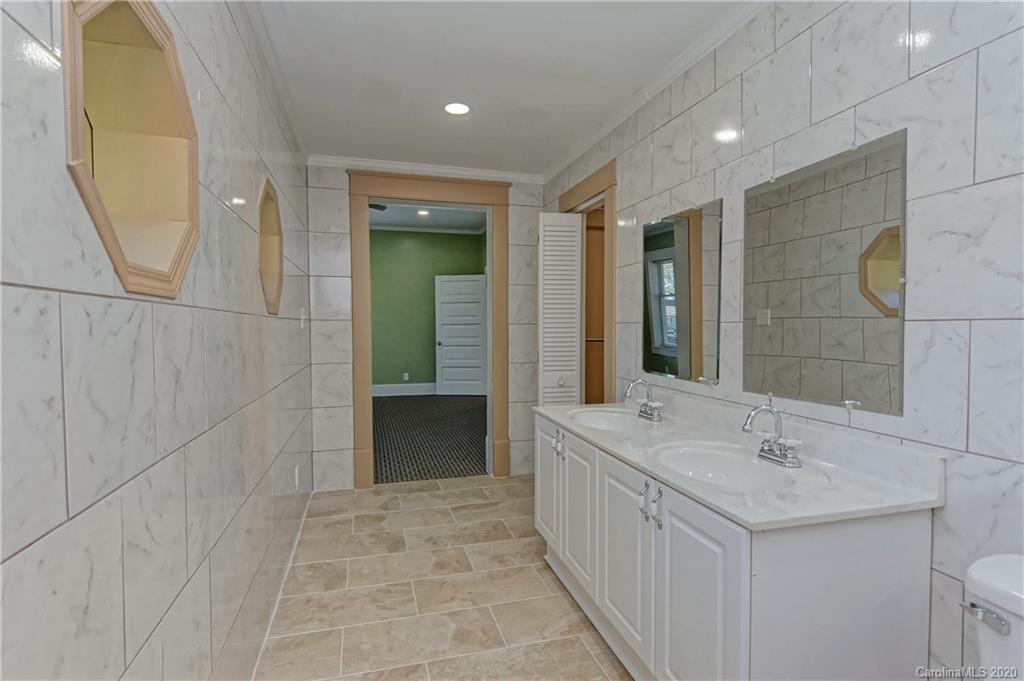 1407 South York Road Gastonia, NC 28052 - Photo 13 of 35 Gallery Image 13