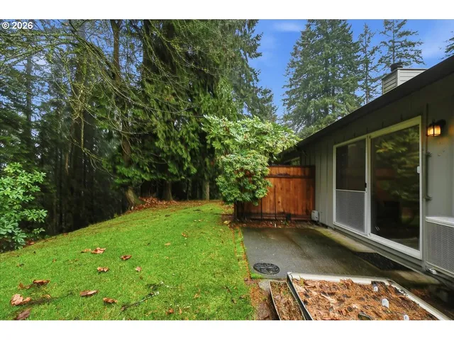 $259,000 | 13102 Northwest 8th Way, Unit C, Vancouver, WA 98685