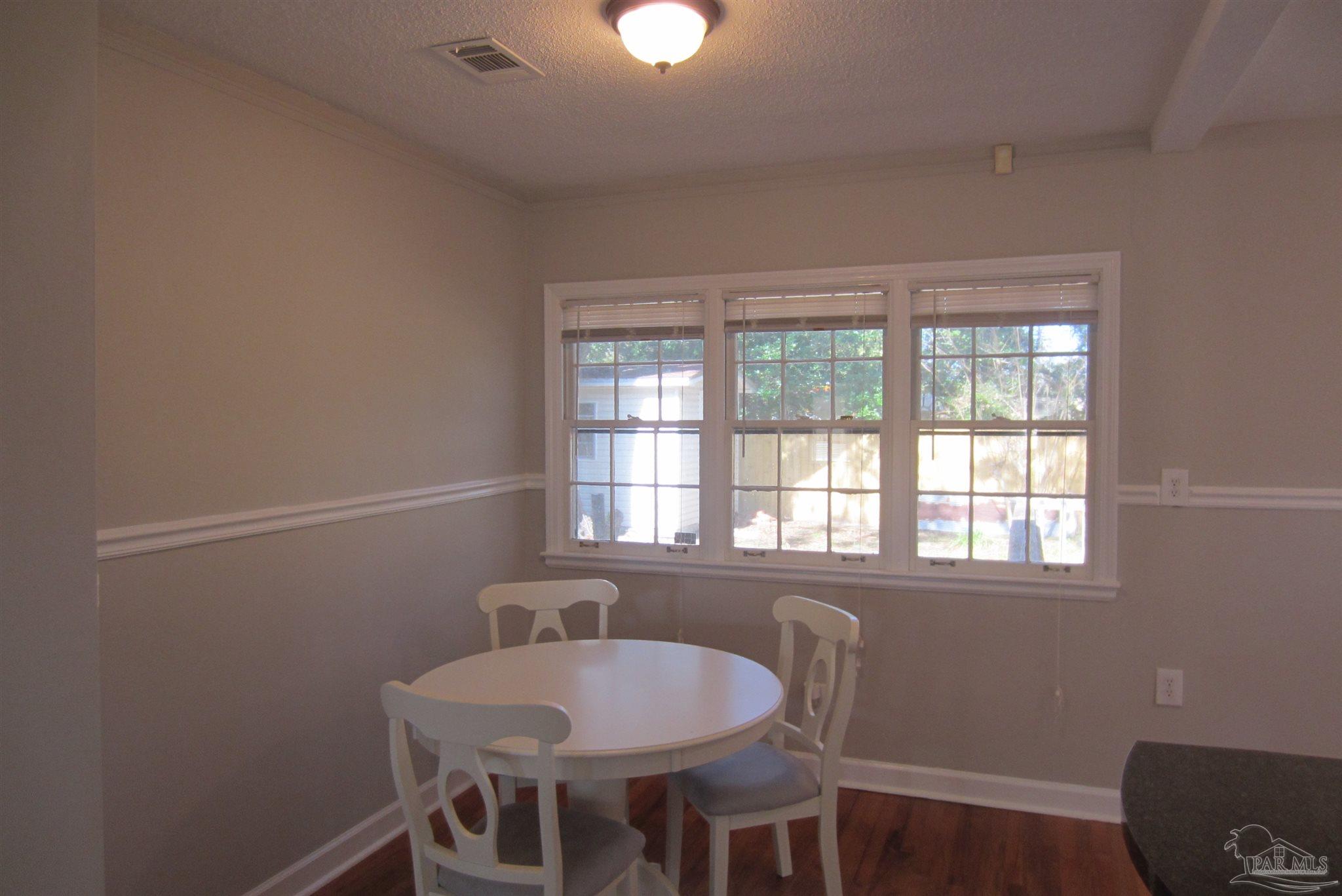 106 Country Club Road Pensacola, FL 32507 - Photo 11 of 40 Gallery Image 11