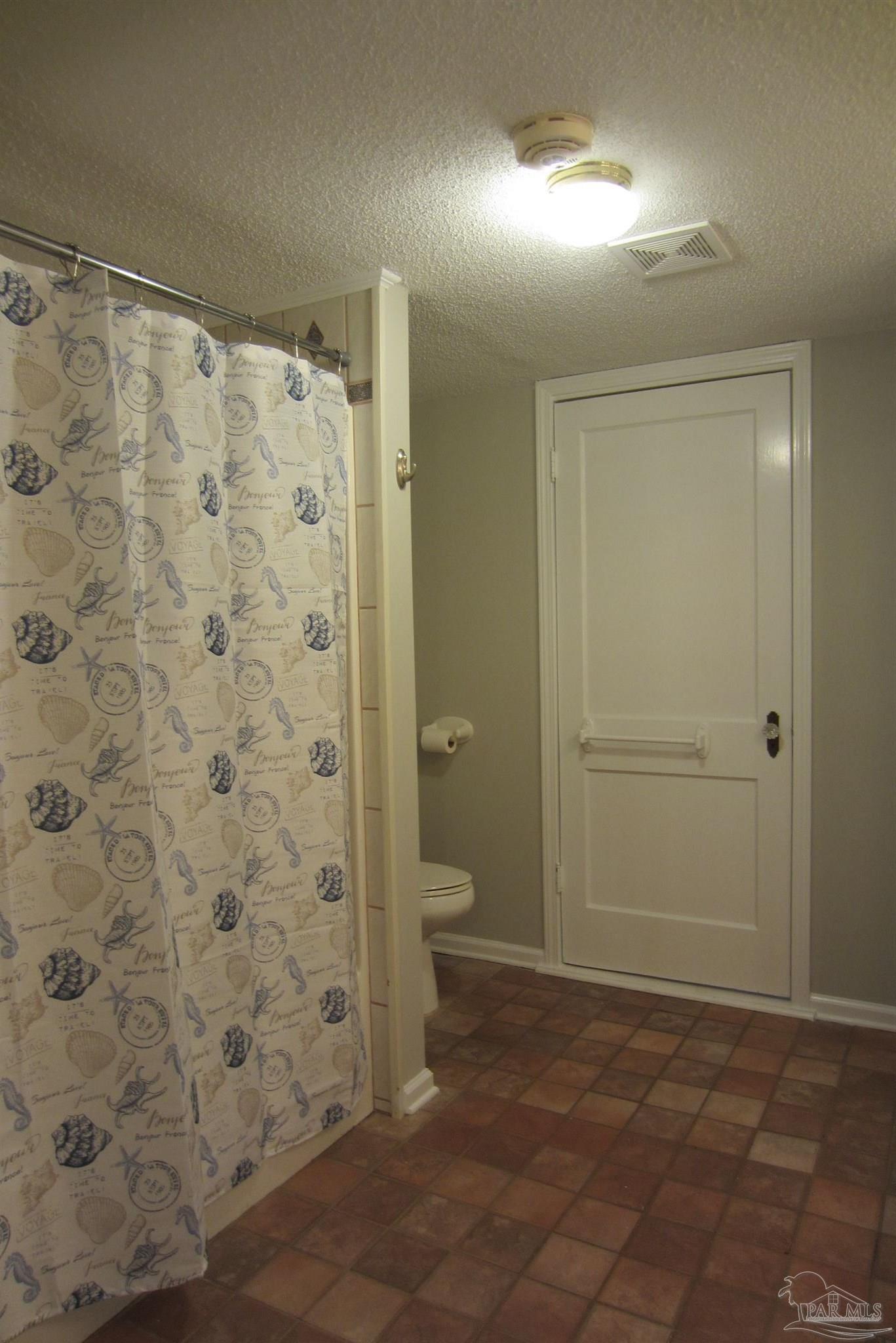 106 Country Club Road Pensacola, FL 32507 - Photo 20 of 40 Gallery Image 20