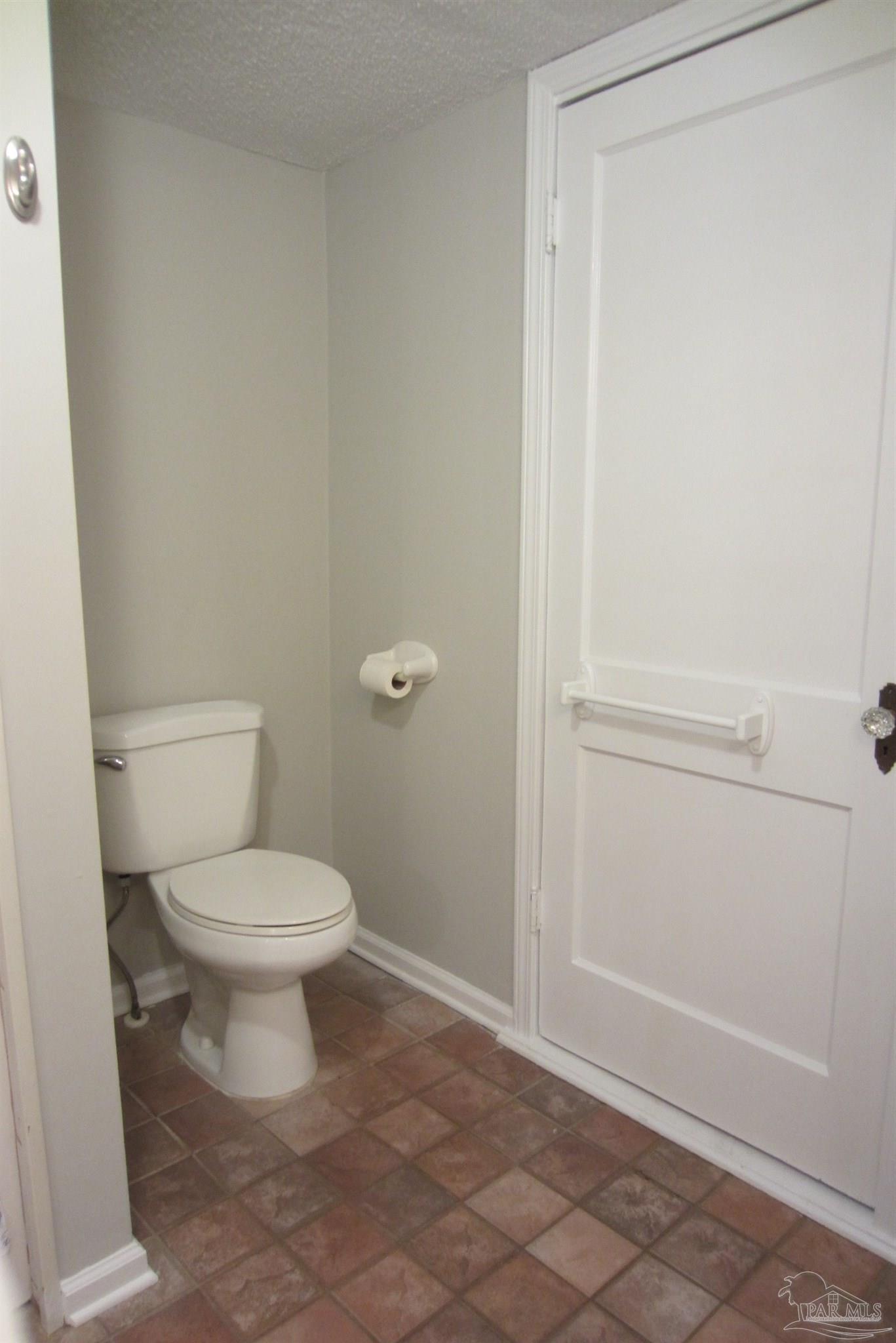106 Country Club Road Pensacola, FL 32507 - Photo 22 of 40 Gallery Image 22