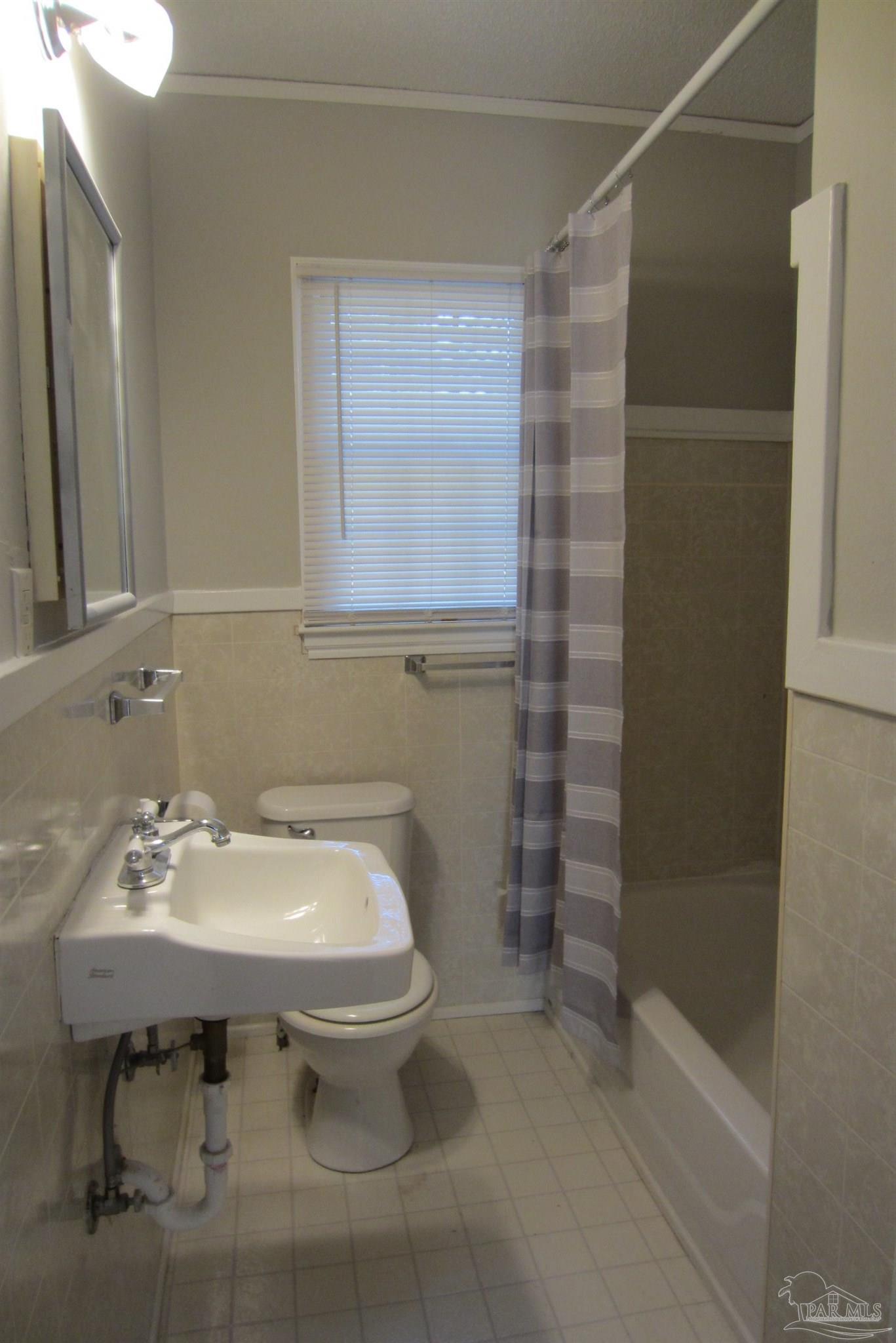 106 Country Club Road Pensacola, FL 32507 - Photo 29 of 40 Gallery Image 29