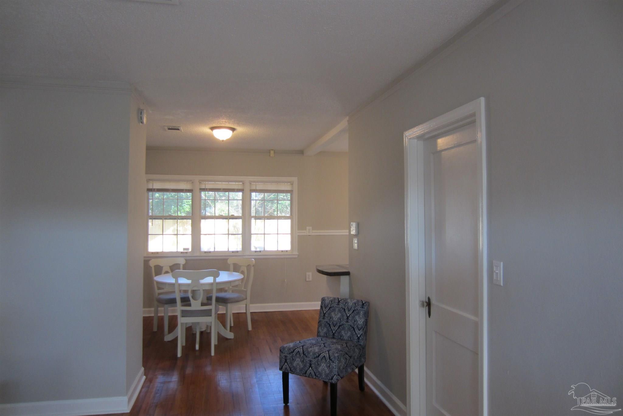 106 Country Club Road Pensacola, FL 32507 - Photo 4 of 40 Gallery Image 4