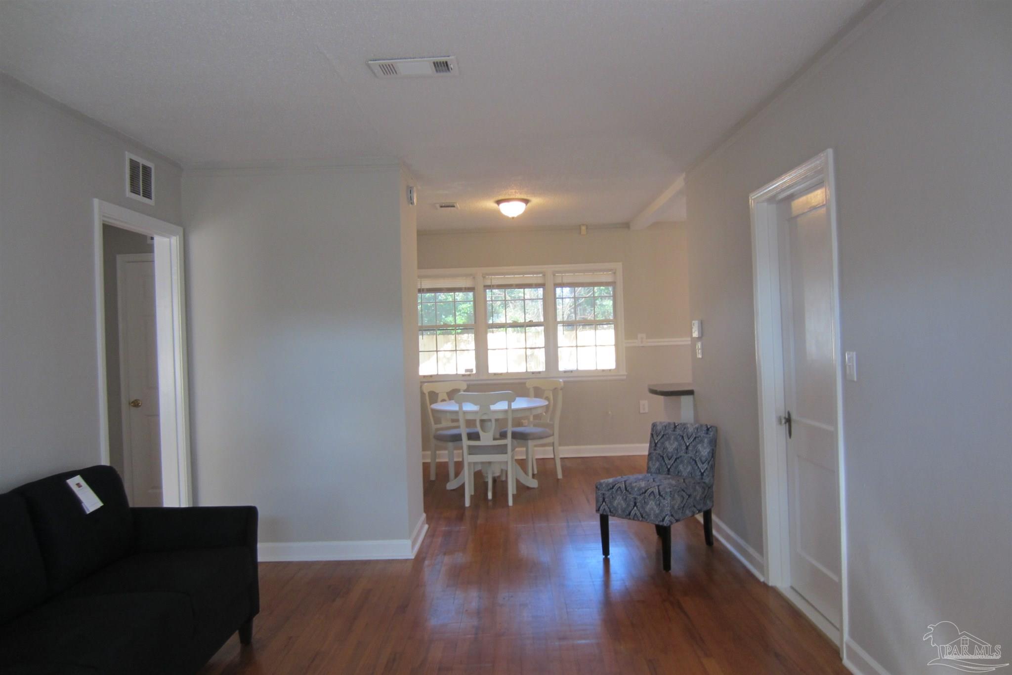 106 Country Club Road Pensacola, FL 32507 - Photo 5 of 40 Gallery Image 5