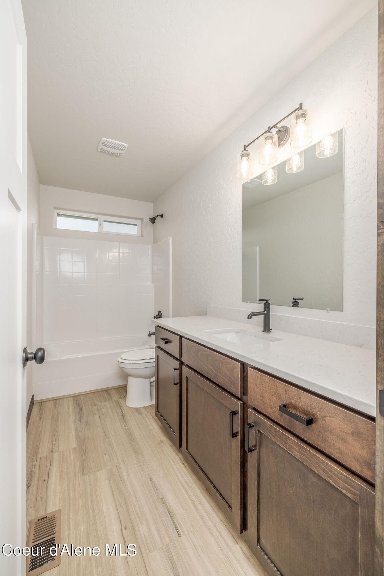 6835 West Daltrey Way Rathdrum, ID 83858 - Photo 14 of 25 Guest bath