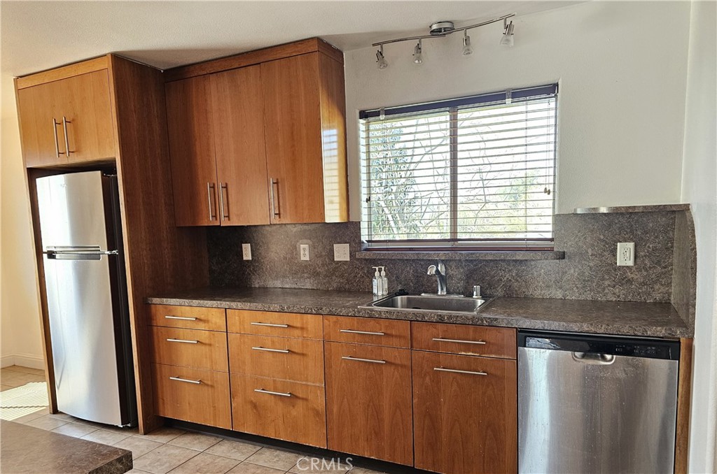 19141 Ravenhill Road Hidden Valley Lake, CA 95467 - Photo 17 of 38