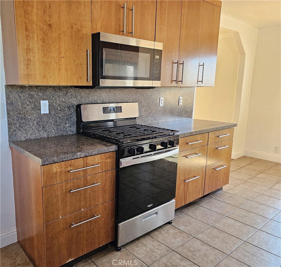 19141 Ravenhill Road Hidden Valley Lake, CA 95467 - Photo 18 of 38