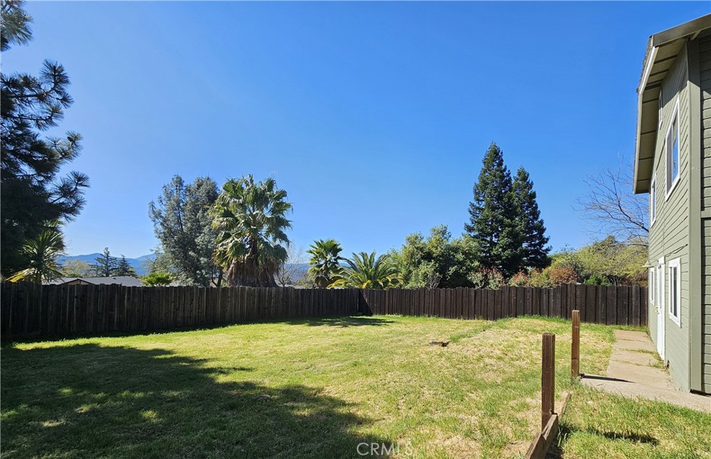 19141 Ravenhill Road Hidden Valley Lake, CA 95467 - Photo 8 of 38