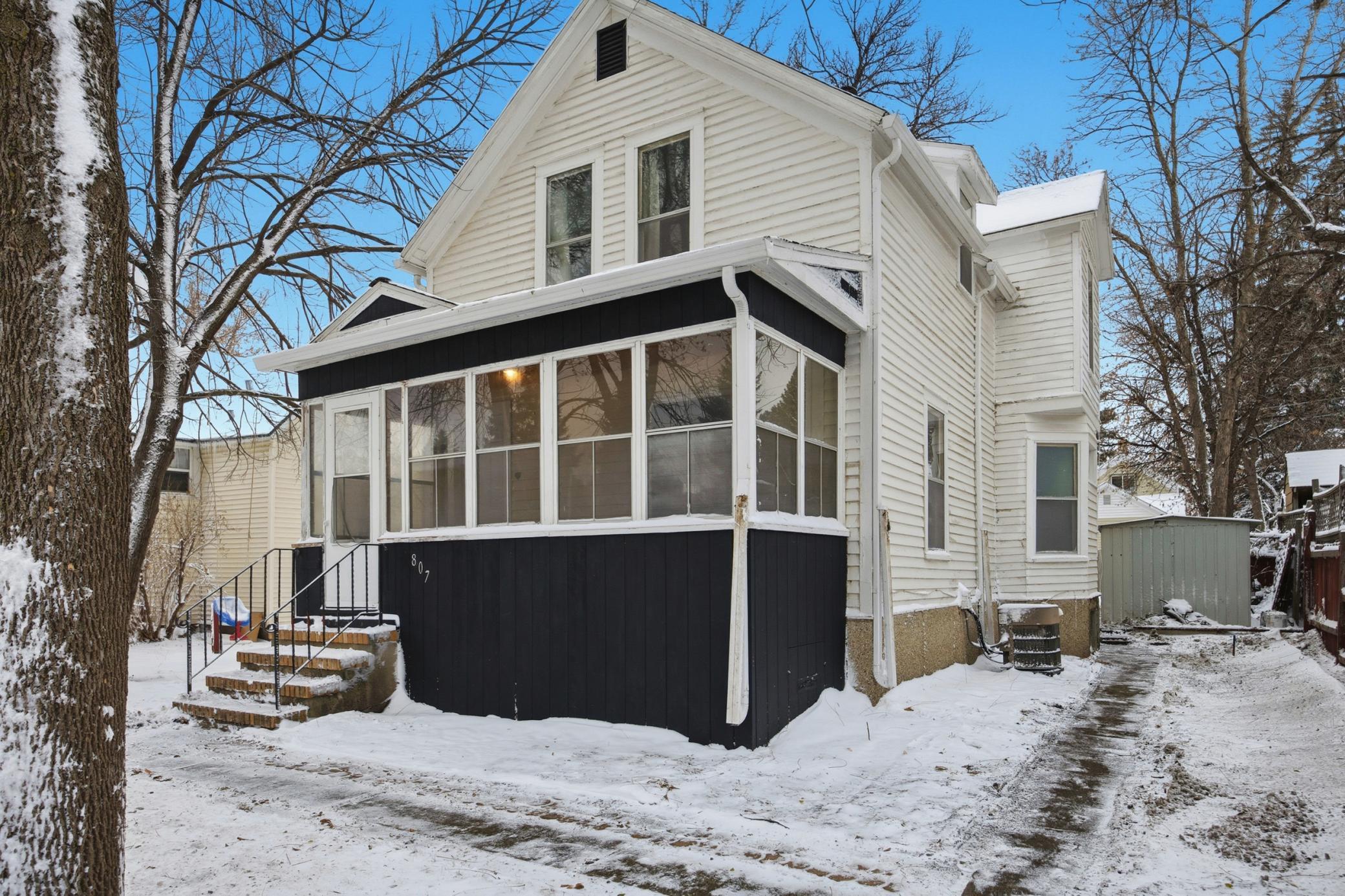 807 5th Street South Moorhead, MN 56560 - Photo 2 of 16