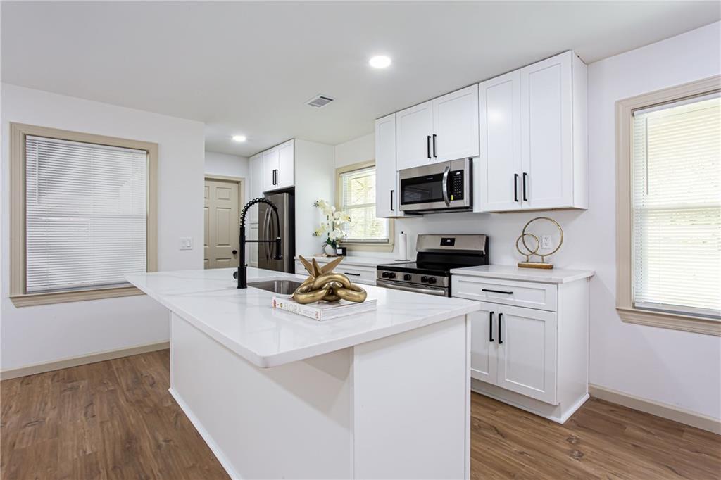 1318 Needmore Street Southwest Conyers, GA 30012 - Photo 10 of 34