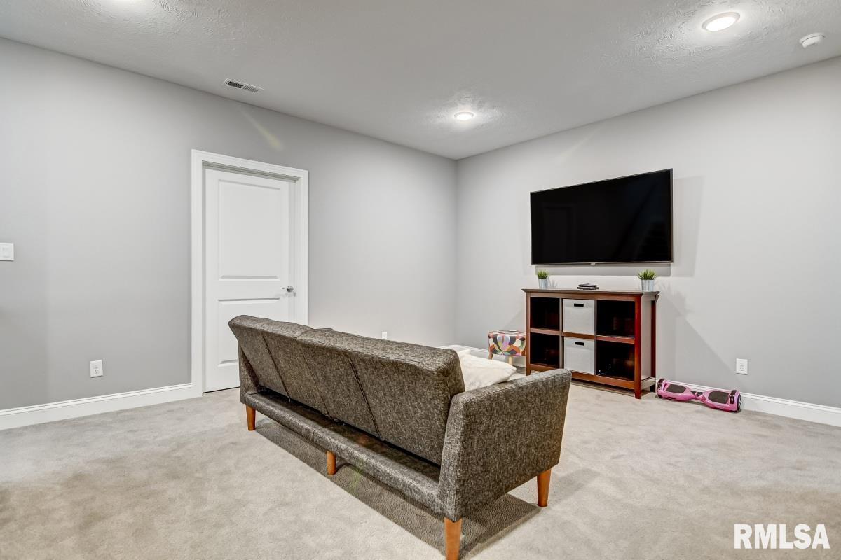 7413 Preston Drive Springfield, IL 62711 - Photo 34 of 42 Gallery Image 34