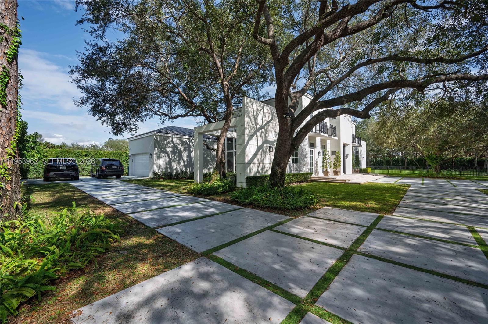 6355 Southwest 114th Street Pinecrest, FL 33156 - Photo 5 of 56