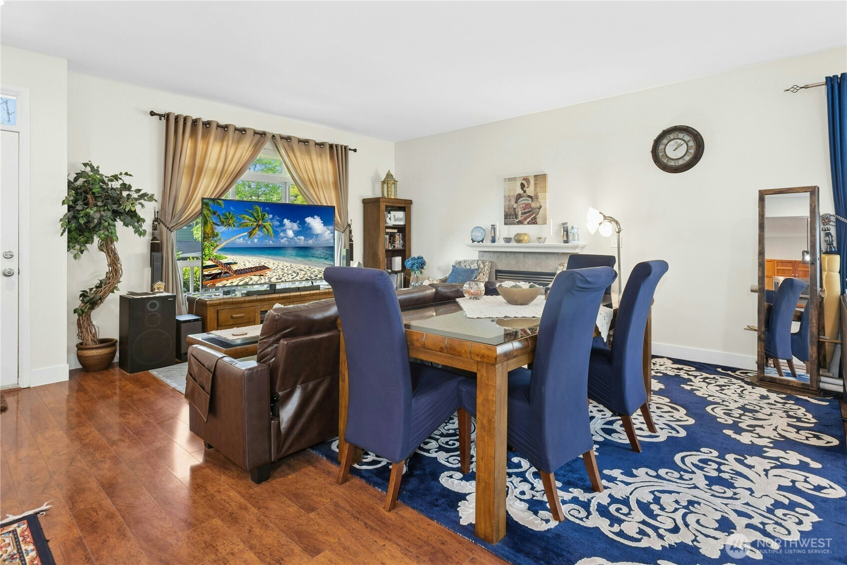 16918 Woodside Drive Southeast Renton, WA 98058 - Photo 10 of 32