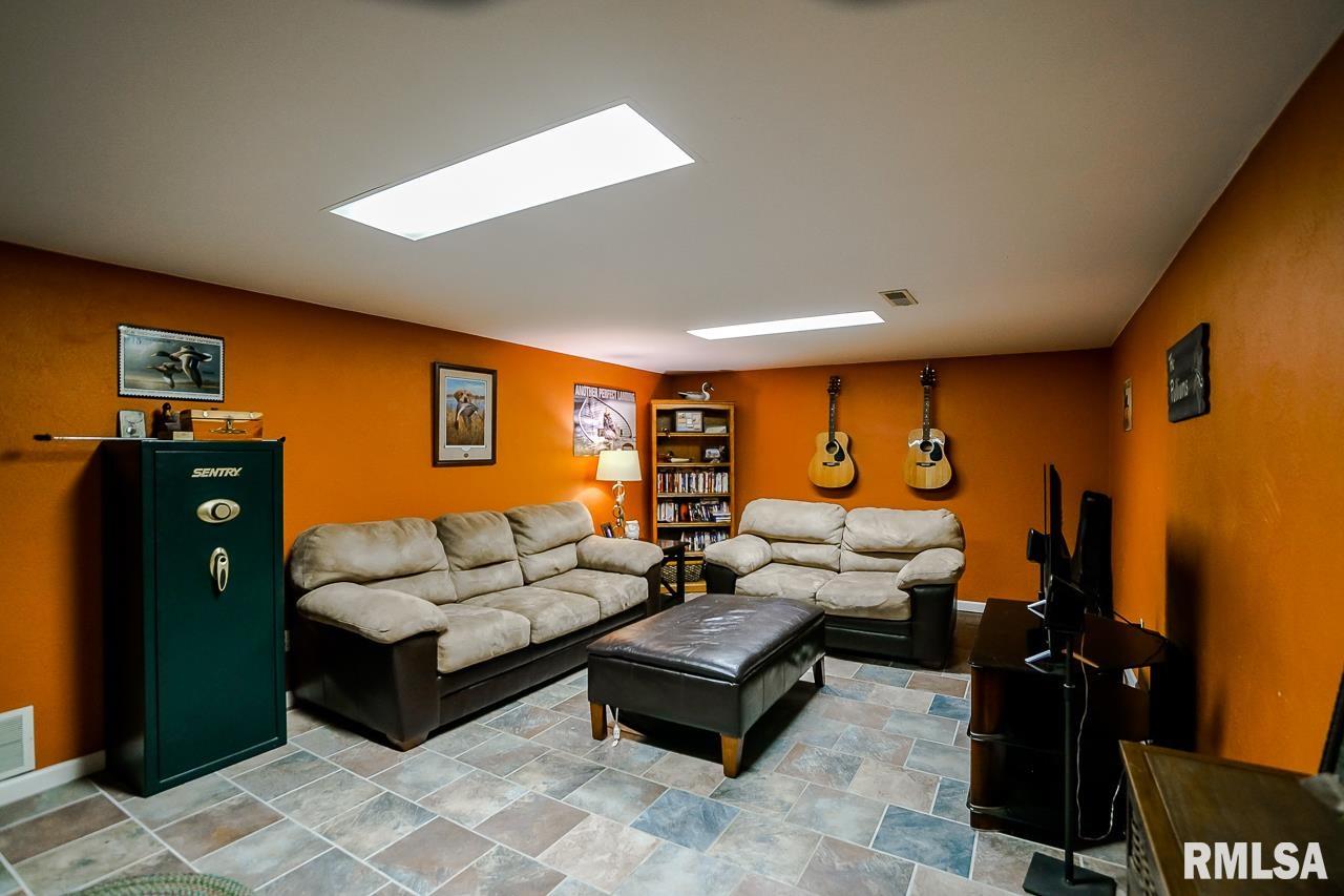 7413 Myrtle Street Manito, IL 61546 - Photo 23 of 35 Gallery Image 23